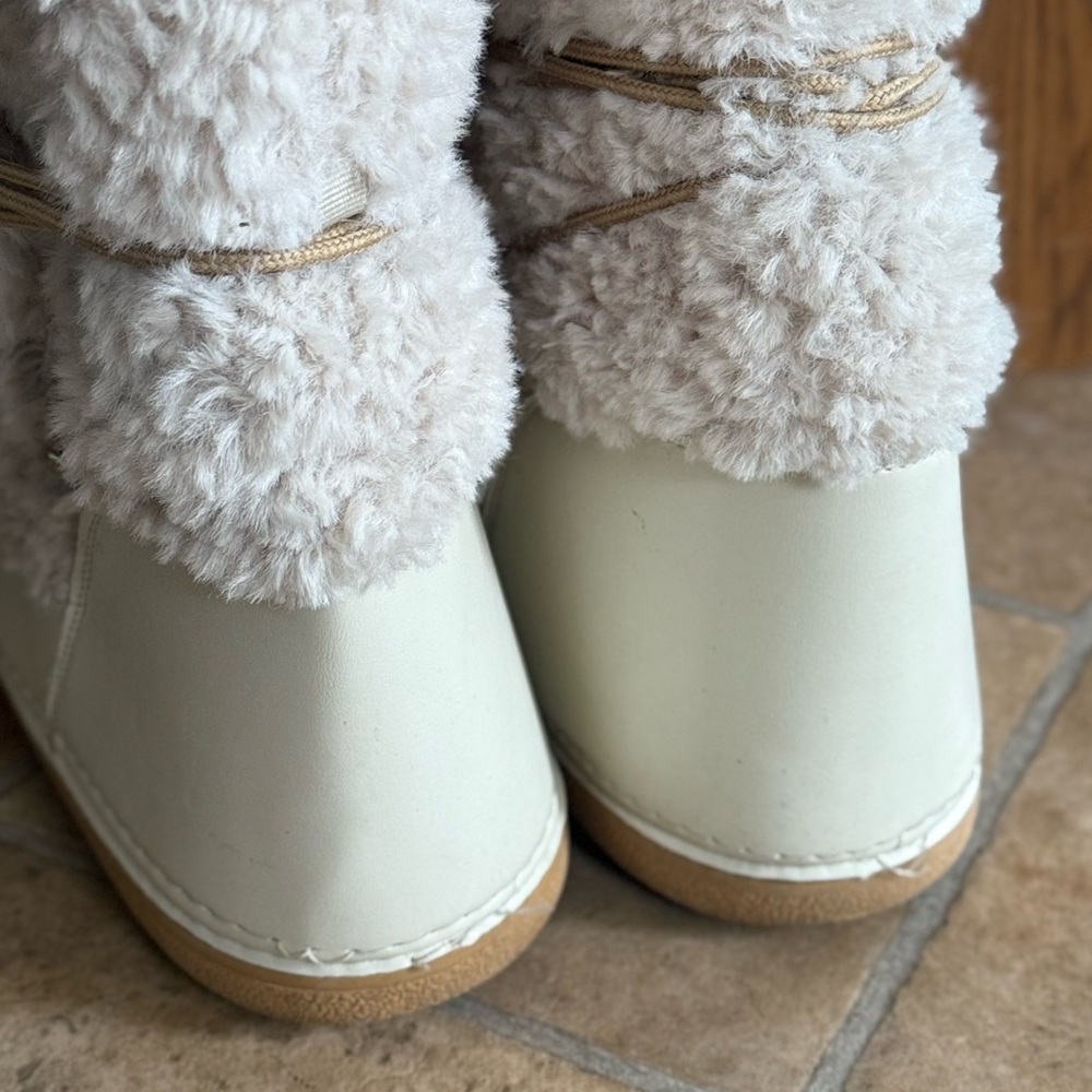 Shoe dazzle Reese Cold Weather Boot